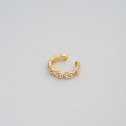 Gold Ring with Pearls