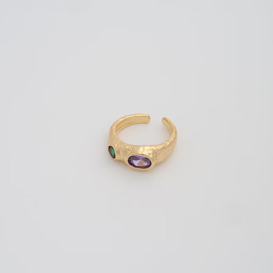 Gold Ring with Amethyst/Emerald